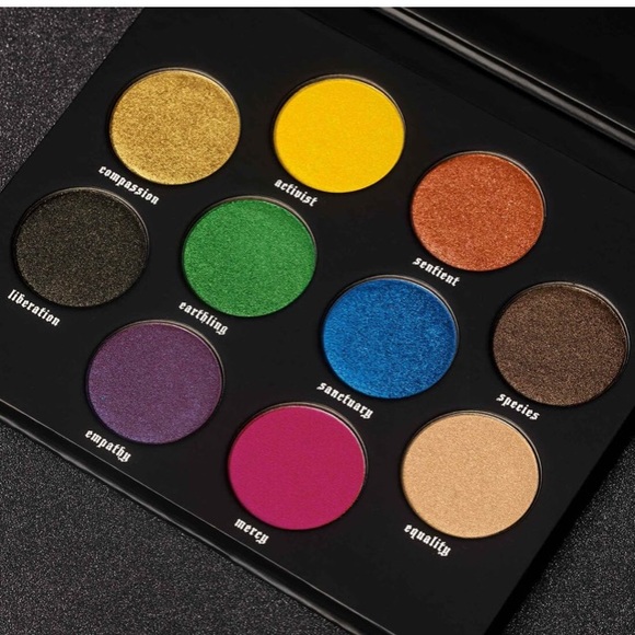 Kat Von D KVD Vegan Love Eyeshadow Palette BNIB - Picture 2 of 14